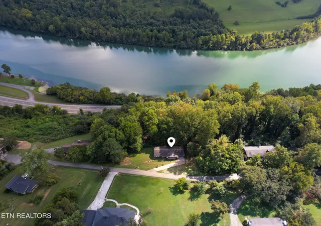 Photo 3 of Single family home for sale at 167 Hudson Ln, Clinton, TN 37716 | MLS# 1354707 | Listing updated on 2026-09-11