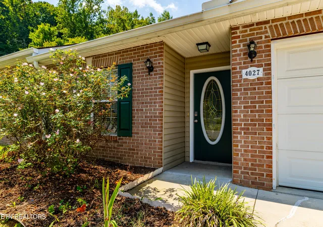 Photo 3 of Sale Pending at 4027 Darwin Way, Knoxville, TN 37918 | MLS# 1354561 | Listing updated on 2026-09-10