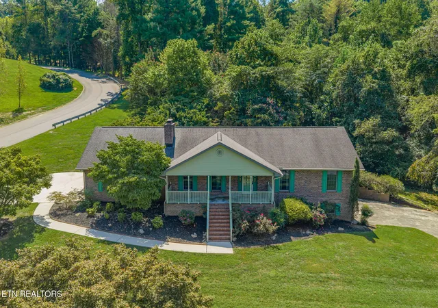 Photo 1 of Single family home for sale at 4005 Sunnyslope Dr, Knoxville, TN 37931 | MLS# 1354437 | Listing updated on 2026-09-16