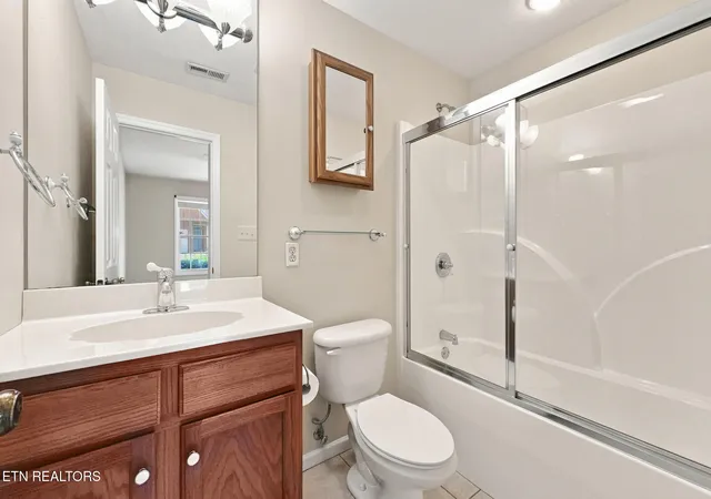 Photo 4 of Single family home for sale at 206 Montalee Way, Knoxville, TN 37924 | MLS# 1354439 | Listing updated on 2026-09-22