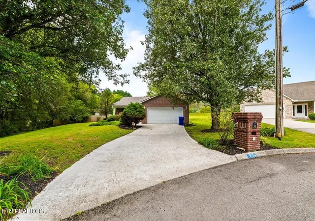 Photo 4 of Single family home for sale at 165 Elizabethton Way, Clinton, TN 37716 | MLS# 1354514 | Listing updated on 2026-09-29