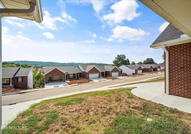 Photo 3 of Sale Pending at 1032 Patriots Landing, Dandridge, TN 37725 | MLS# 1354469 | Listing updated on 2026-09-21