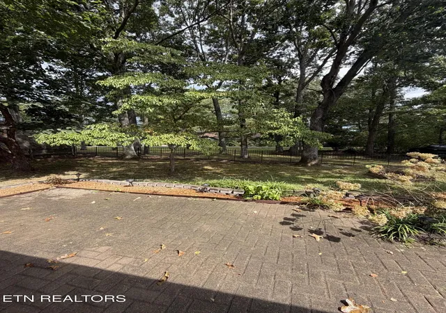 Photo 10 of Sale Pending at 18 Lake Forest Ln, Crossville, TN 38558 | MLS# 1354470 | Listing updated on 2026-09-09