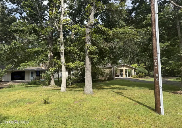 Photo 2 of Sale Pending at 18 Lake Forest Ln, Crossville, TN 38558 | MLS# 1354470 | Listing updated on 2026-09-09