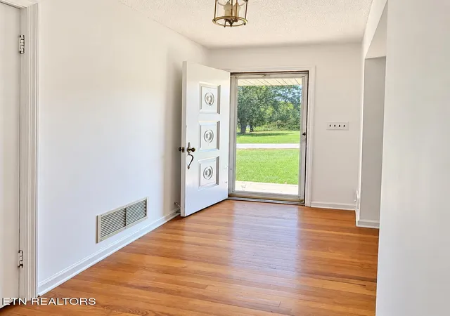 Photo 3 of Single family home for sale at 741 Oak St, Dayton, TN 37321 | MLS# 1354560 | Listing updated on 2026-10-02