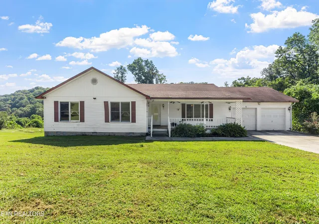 Photo 1 of Single family home for sale at 152 Andrews Ln, Caryville, TN 37714 | MLS# 1354573 | Listing updated on 2026-10-07