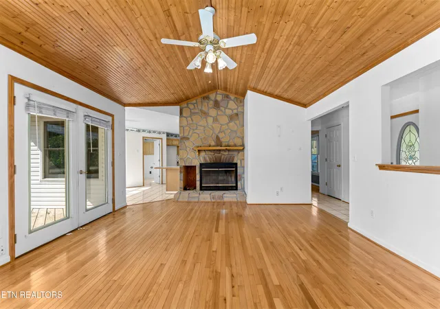 Photo 4 of Single family home for sale at 152 Andrews Ln, Caryville, TN 37714 | MLS# 1354573 | Listing updated on 2026-10-07