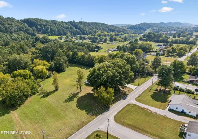 Photo 3 of Sale Pending at 5962 Babelay Rd, Knoxville, TN 37924 | MLS# 1354516 | Listing updated on 2026-09-12