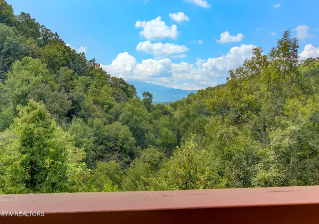 Photo 2 of Single family home for sale at 919 Grey Fox Tr, Gatlinburg, TN 37738 | MLS# 1354523 | Listing updated on 2026-09-04