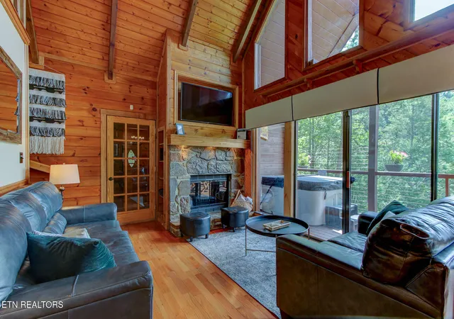 Photo 3 of Single family home for sale at 919 Grey Fox Tr, Gatlinburg, TN 37738 | MLS# 1354523 | Listing updated on 2026-09-04
