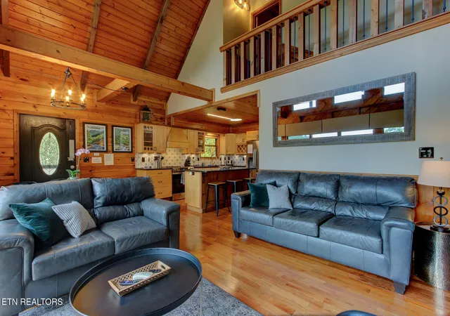 Photo 4 of Single family home for sale at 919 Grey Fox Tr, Gatlinburg, TN 37738 | MLS# 1354523 | Listing updated on 2026-09-04