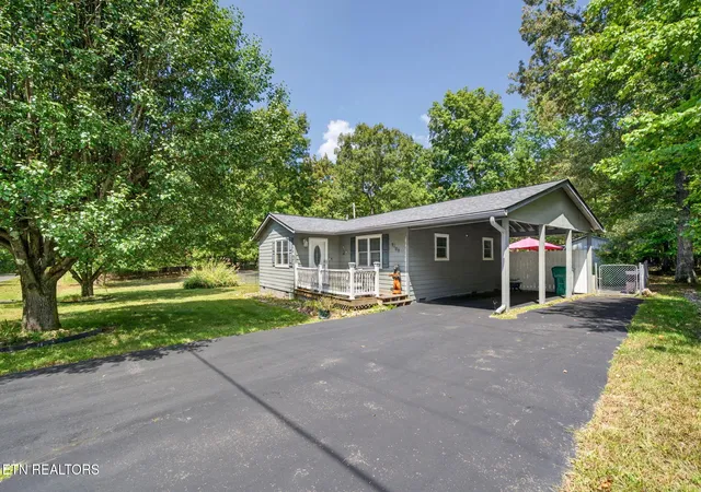 Photo 2 of Single family home for sale at 9109 Hondo Dr, Crossville, TN 38572 | MLS# 1354551 | Listing updated on 2026-09-11