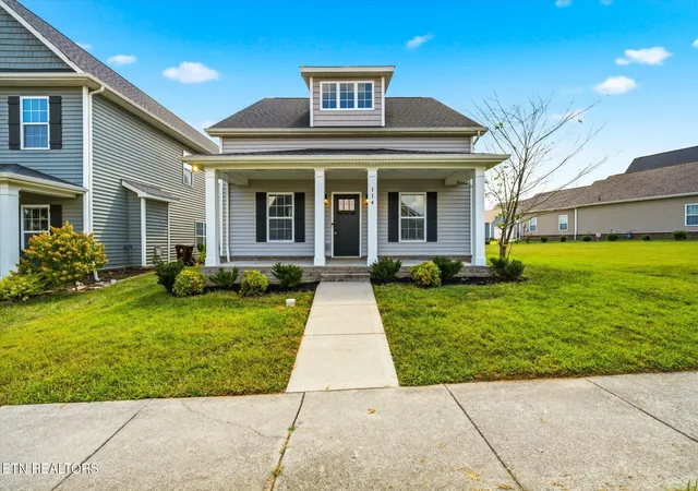 Photo 1 of Single family home for sale at 114 Hackberry St, Oak Ridge, TN 37830 | MLS# 1354529 | Listing updated on 2026-09-21