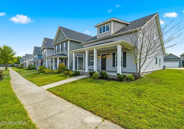 Photo 2 of Single family home for sale at 114 Hackberry St, Oak Ridge, TN 37830 | MLS# 1354529 | Listing updated on 2026-09-21