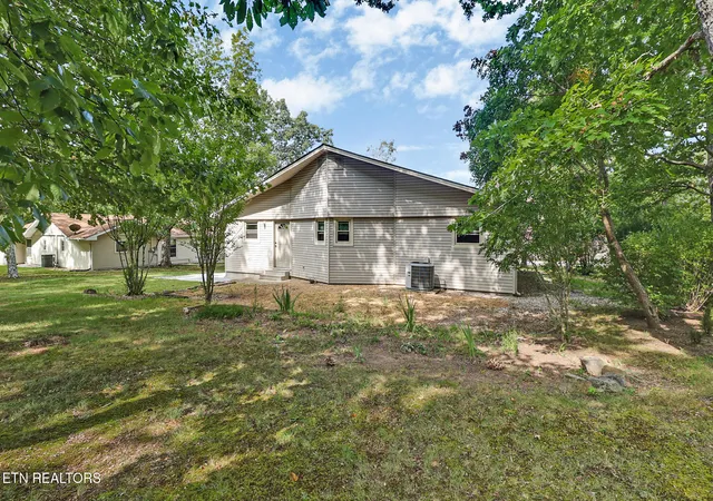 Photo 2 of Single family home for sale at 119 Eagle Ln, Crossville, TN 38558 | MLS# 1354935 | Listing updated on 2026-09-09
