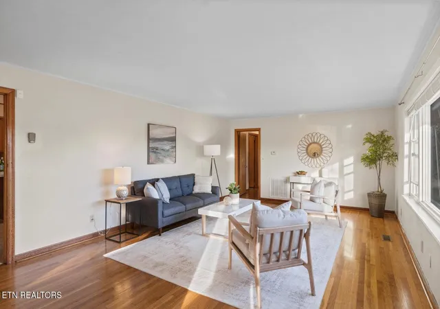 Photo 3 of Single family home for sale at 128 NE Scott St, Charleston, TN 37310 | MLS# 1354599 | Listing updated on 2026-10-04