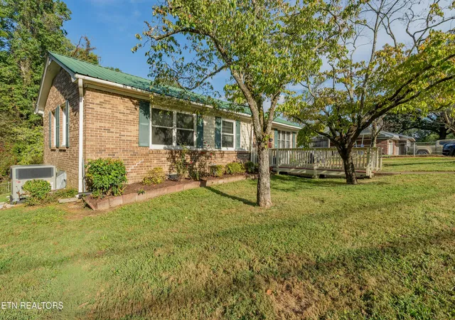 Photo 1 of Single family home for sale at 108 Alger Rd, Oak Ridge, TN 37830 | MLS# 1356012 | Listing updated on 2026-10-03