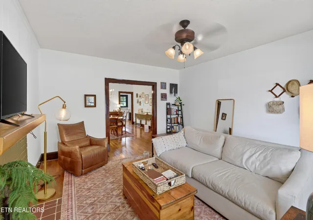Photo 3 of Sale Pending at 223 E Churchwell Ave, Knoxville, TN 37917 | MLS# 1354570 | Listing updated on 2026-09-13
