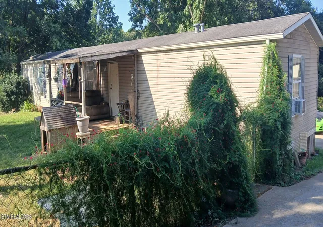 Photo 1 of Single family home for sale at 6831 Howard School Rd #6831, Maryville, TN 37801 | MLS# 1354586 | Listing updated on 2026-09-12