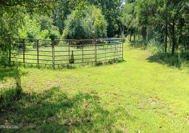 Photo 4 of Single family home for sale at 6831 Howard School Rd #6831, Maryville, TN 37801 | MLS# 1354586 | Listing updated on 2026-09-12