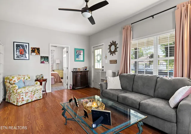 Photo 4 of Single family home for sale at 324 Glascock St, Alcoa, TN 37701 | MLS# 1354726 | Listing updated on 2026-09-13