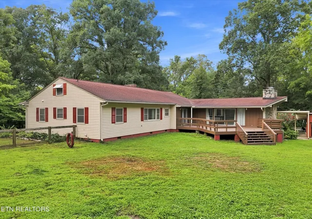 Photo 2 of Single family home for sale at 3215 Tuckaleechee Pike, Maryville, TN 37803 | MLS# 1354627 | Listing updated on 2026-09-06