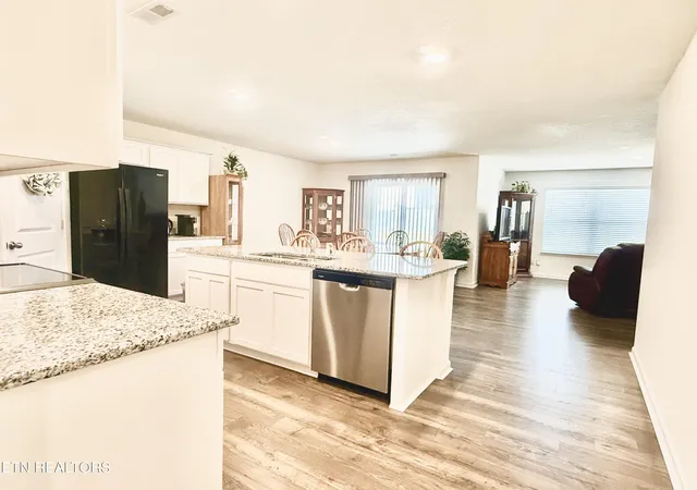 Photo 4 of Single family home for sale at 7530 Grasshopper Ln, Corryton, TN 37721 | MLS# 1354557 | Listing updated on 2026-09-10