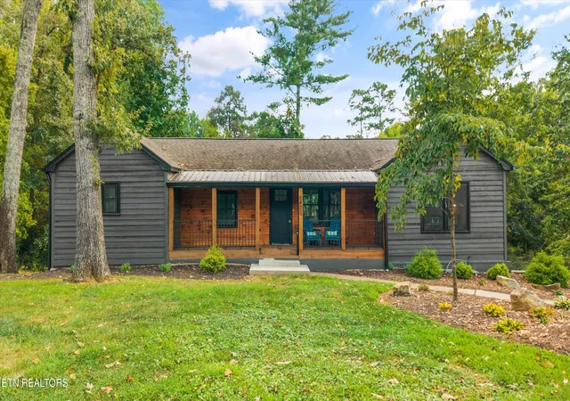 Photo 1 of Single family home for sale at 8400 Woodbrook Dr, Knoxville, TN 37919 | MLS# 1354592 | Listing updated on 2026-09-05