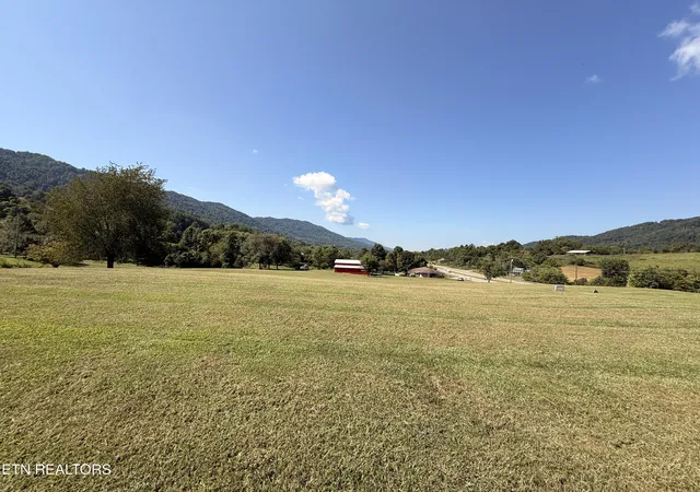 Photo 3 of Single family home for sale at 51972 Veterans Memorial Hwy, Big Stone Gap, VA 24219 | MLS# 1354576 | Listing updated on 2026-09-05