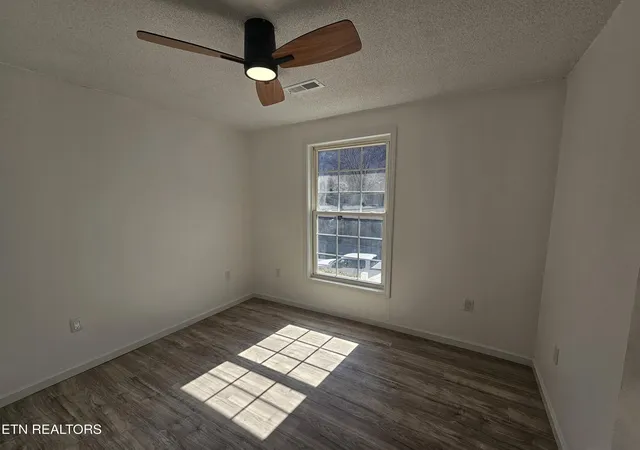Photo 13 of Single family home for sale at 1093 Old Bell High Rd, Pineville, KY 40977 | MLS# 1354577 | Listing updated on 2026-09-05