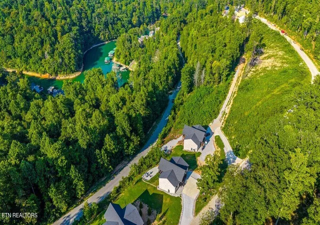 Photo 4 of Single family home for sale at 133 Pool Dr, La Follette, TN 37766 | MLS# 1354623 | Listing updated on 2026-09-20