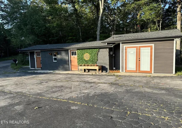 Photo 1 of Single family home for sale at 3759 Dunbar Rd, Crossville, TN 38572 | MLS# 1354621 | Listing updated on 2026-09-10
