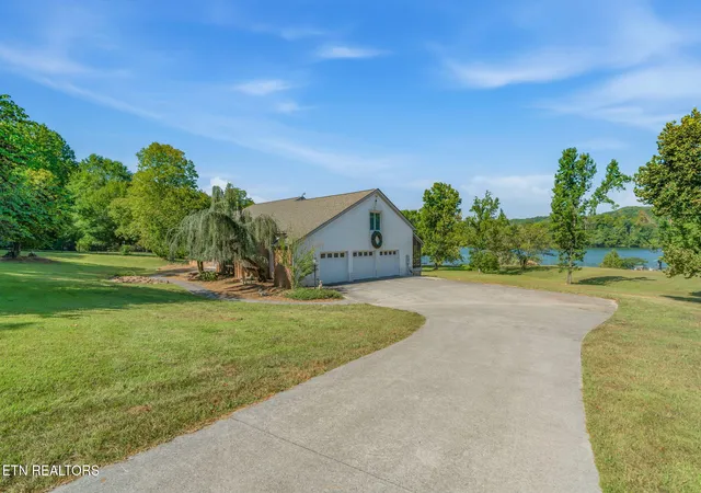 Photo 2 of Single family home for sale at 4209 Guinn Rd, Knoxville, TN 37931 | MLS# 1355358 | Listing updated on 2026-10-29
