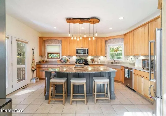 Photo 3 of Single family home for sale at 209 Bucks And Doe Ln, La Follette, TN 37766 | MLS# 1354626 | Listing updated on 2026-09-06
