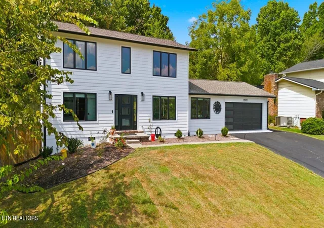 Photo 3 of Single family home for sale at 12312 W Kings Gate Rd, Knoxville, TN 37934 | MLS# 1354837 | Listing updated on 2026-09-09