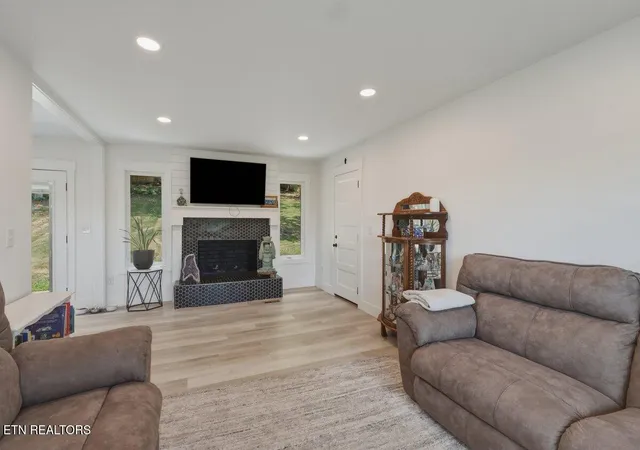 Photo 4 of Single family home for sale at 12312 W Kings Gate Rd, Knoxville, TN 37934 | MLS# 1354837 | Listing updated on 2026-09-09