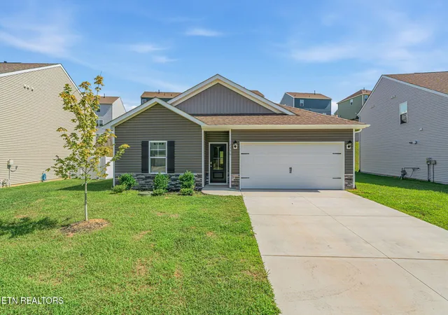 Photo 3 of Single family home for sale at 12356 Manhattan Ln, Knoxville, TN 37932 | MLS# 1354652 | Listing updated on 2026-09-18