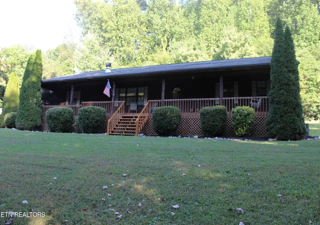 Photo 3 of Single family home for sale at 1000 Old Hwy 68, Sweetwater, TN 37874 | MLS# 1354687 | Listing updated on 2026-09-07