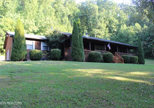 Photo 4 of Single family home for sale at 1000 Old Hwy 68, Sweetwater, TN 37874 | MLS# 1354687 | Listing updated on 2026-09-07