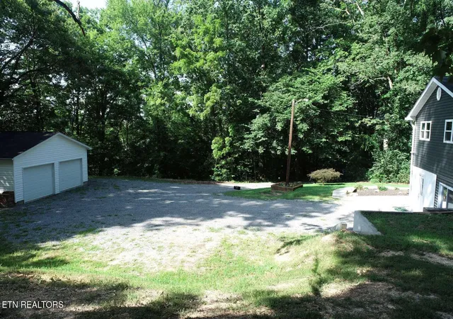 Photo 3 of Single family home for sale at 5116 Fort Sumter Rd, Knoxville, TN 37938 | MLS# 1354667 | Listing updated on 2026-09-07
