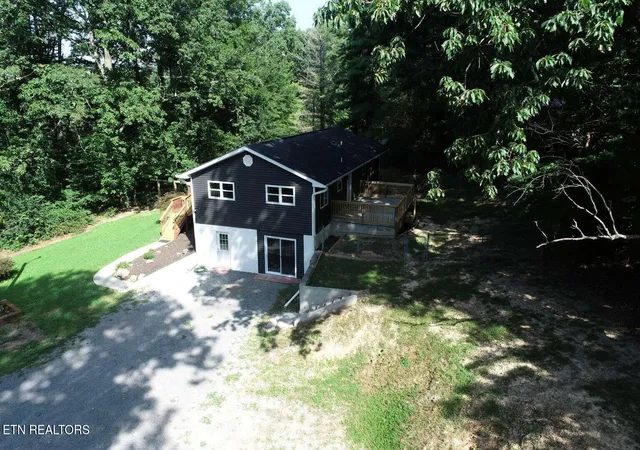 Photo 3 of Single family home for sale at 5116 Fort Sumter Rd, Knoxville, TN 37938 | MLS# 1354667 | Listing updated on 2026-09-07