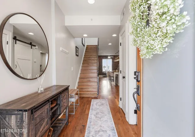 Listing Photo 4 - Condo for sale in building located at 203 Mews Wy, Knoxville, TN 37917