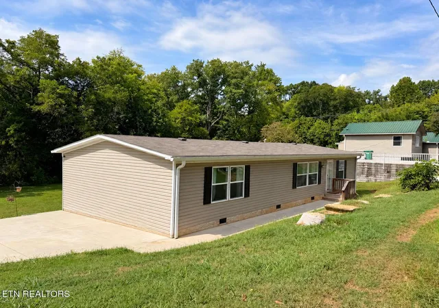 Photo 1 of Single family home for sale at 1980 Martel Rd, Lenoir City, TN 37772 | MLS# 1354725 | Listing updated on 2026-09-08