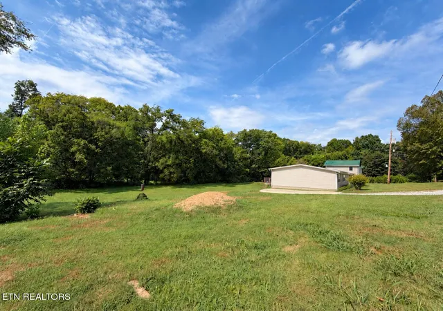 Photo 4 of Single family home for sale at 1980 Martel Rd, Lenoir City, TN 37772 | MLS# 1354725 | Listing updated on 2026-09-08