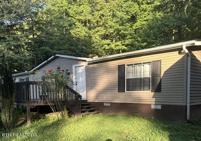 Photo 2 of Single family home for sale at 119 Sunset View Dr, Kingston, TN 37763 | MLS# 1354704 | Listing updated on 2026-09-08