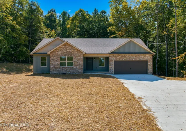 Photo 1 of Single family home for sale at 126 Cross Crk Cir, Maynardville, TN 37807 | MLS# 1354691 | Listing updated on 2026-09-07