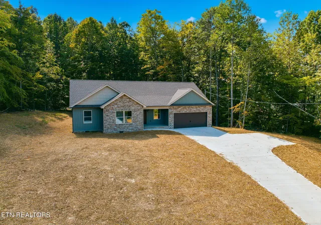 Photo 2 of Single family home for sale at 126 Cross Crk Cir, Maynardville, TN 37807 | MLS# 1354691 | Listing updated on 2026-09-07