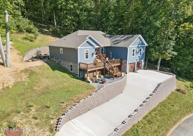 Photo 2 of Single family home for sale at 948 Bobbie Jean Ln, Seymour, TN 37865 | MLS# 1355398 | Listing updated on 2026-09-18