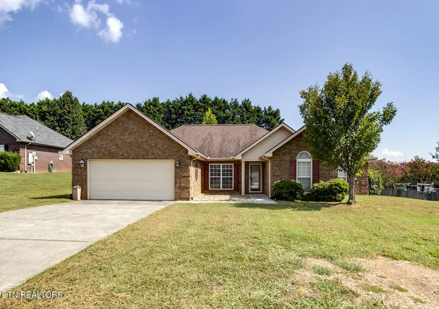 Photo 1 of Sale Pending at 250 Edinburgh Dr, Lenoir City, TN 37771 | MLS# 1355210 | Listing updated on 2026-09-17