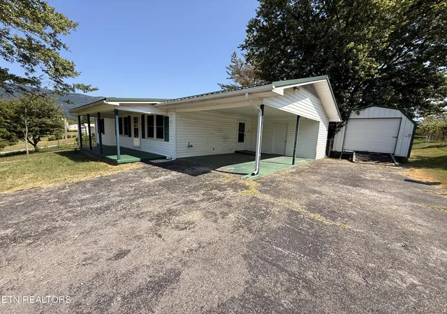 Photo 18 of Single family home for sale at 295 Allen Rock Rd, Ewing, VA 24248 | MLS# 1354859 | Listing updated on 2026-09-09